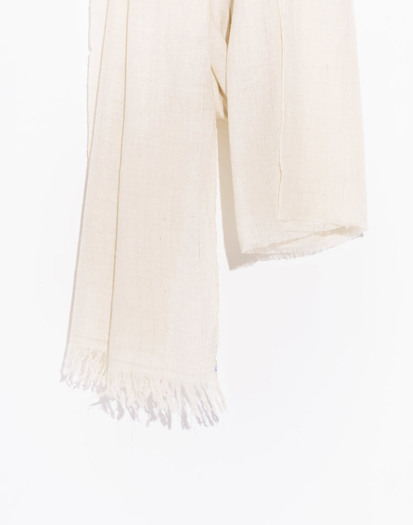 Solid-stole-made-from-the-finest-quality-of-pashmina-US-Off white-solid-pashmina-stole
