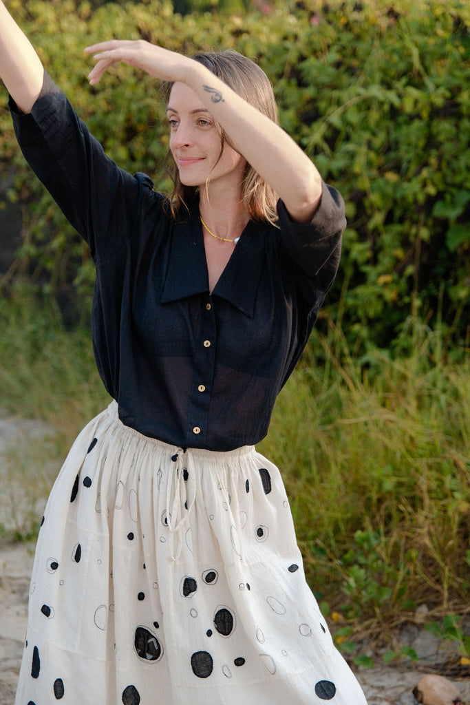 This Retro shirt is made in Jamdani fabric, it has Victorian collar, black in color, it has coconut buttons. This shirt is made in collaboration between Erica Kim @ahistoryofarchitecture and World of Crow.