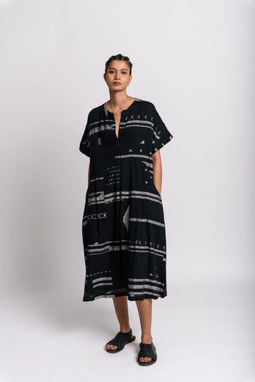 Black striped jamdani shift dress, eco fashion brands, ethical and sustainable clothing brands, best organic clothing, organic clothes shop, 100 cotton women's clothing, 100 percent cotton clothing, women's 100 cotton, organic cotton women's tops, minimalist brands women's, minimalist casual dresses