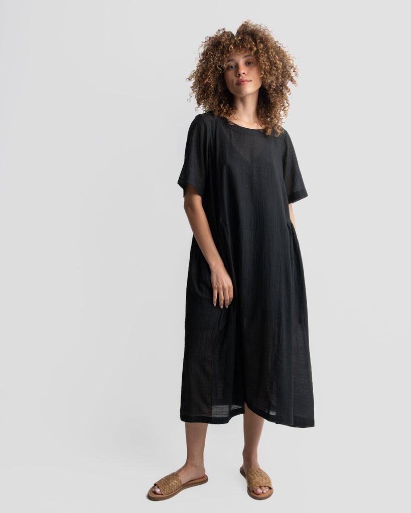 Everyday black dress, small sustainable clothing brands, sustainable clothing brands, pure organic cotton clothing, where to buy organic cotton clothes, all cotton women's clothing, cotton clothes online, 100 cotton women's clothing, soft cotton clothes for women's, minimalist clothing women, minimalist store clothes