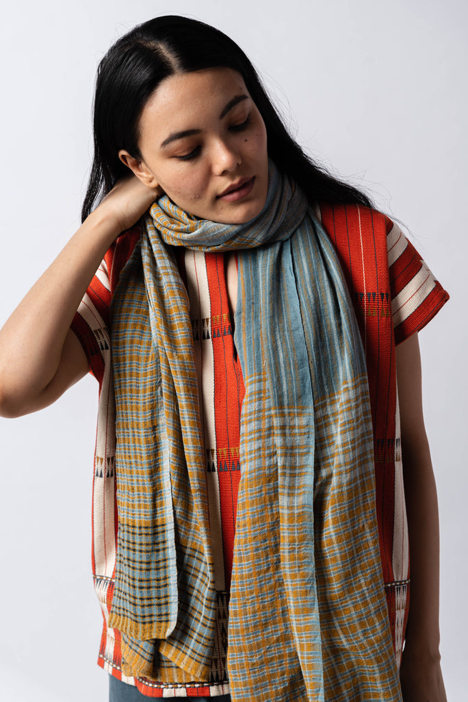 Grey-checkered-neutral-stole-for-everyday-styling-Grey-checkered-handspun-stole