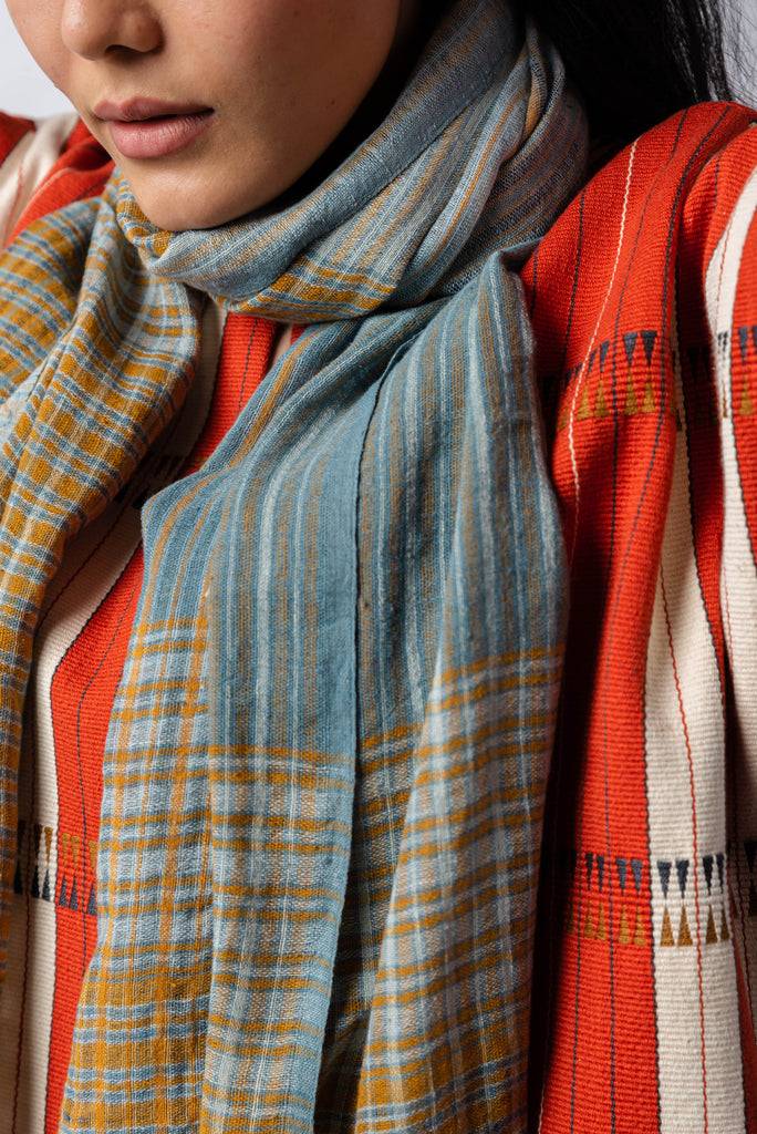 Grey-checkered-neutral-stole-for-everyday-styling-Grey-checkered-handspun-stole