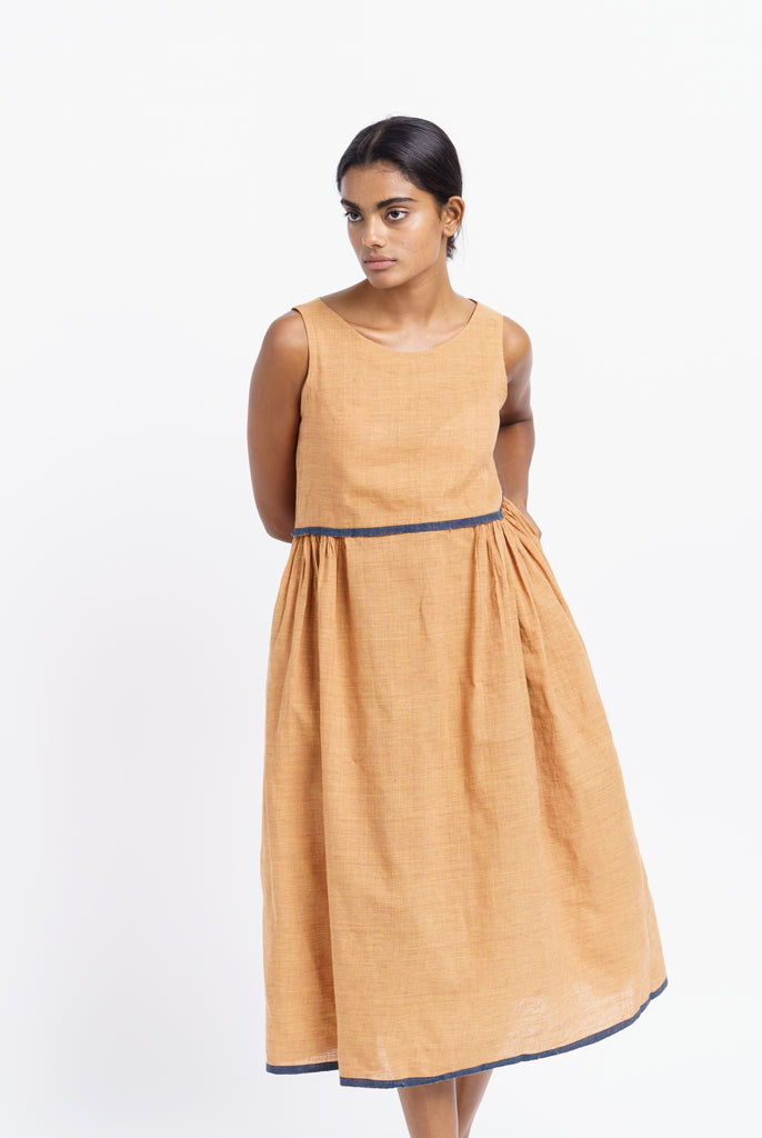 Madras check midi dress, ethically sourced clothing, good quality ethical clothing, organic cotton clothing brands, organic cotton clothing companies, 100 pure cotton clothing, all cotton clothing line, organic pants women, organic women's pants, minimalist clothing brands, minimalist clothing companies