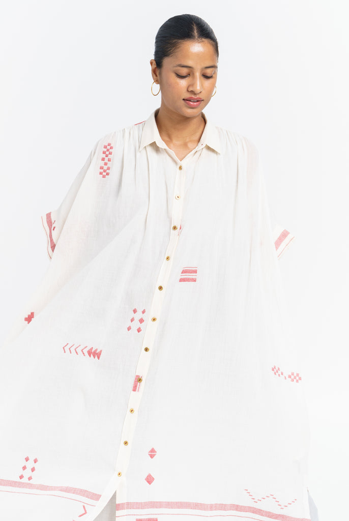 Oversized long shirt dress, sustainable clothing brands dresses, sustainable dress brands, best organic cotton clothing, clothes made from organic cotton, cotton clothing for women, cotton clothing store, 100 organic cotton women's clothing, 100 percent cotton women's clothing, minimalist wear, how to be a minimalist with clothes