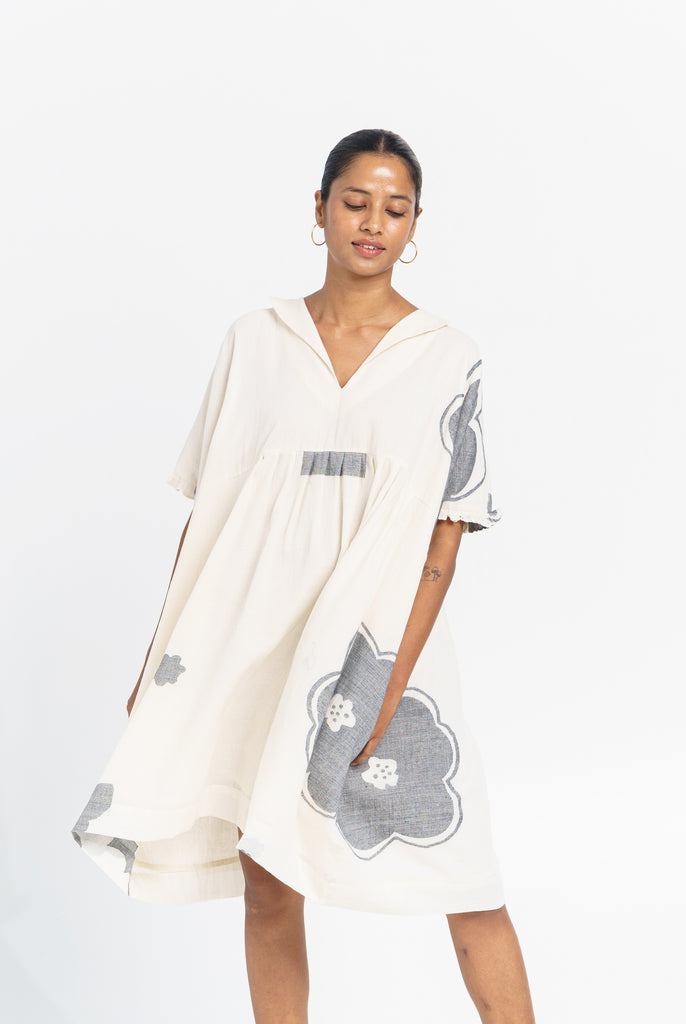 Oversized summer blossom dress, sustainable fashion brands, sustainable fashion companies, organic women's shirts, 100 organic cotton, 100 percent cotton women's clothing, organic cotton clothes online shop, cotton on clothing for women, cotton on women's, minimalist style women, minimalist wardrobe black