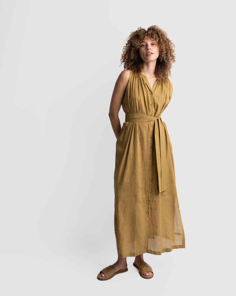 Tan gathered shirt dress, sustainable clothing brands, fashion brands that are sustainable, 100 organic cotton women's clothing, organic cotton clothes online shop, all cotton women's clothing, buy cotton clothes online, all cotton women's clothing, cotton clothing for women, minimalist clothing, modern minimalist clothing