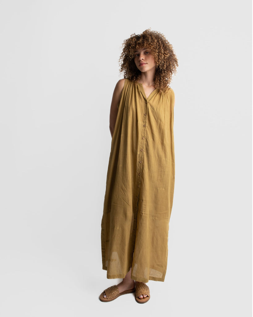 Tan gathered shirt dress, sustainable clothing brands, fashion brands that are sustainable, 100 organic cotton women's clothing, organic cotton clothes online shop, all cotton women's clothing, buy cotton clothes online, all cotton women's clothing, cotton clothing for women, minimalist clothing, modern minimalist clothing